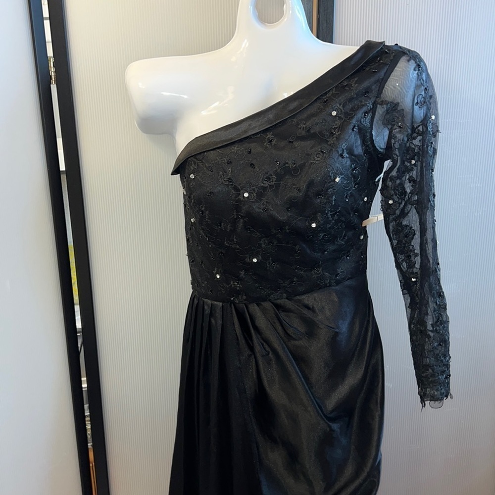 Hebeos-Sheath/Column Satin Lace One-ShoulderSweep/Brush Train Prom Gown
